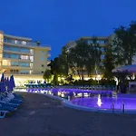 Отель Wela 4*