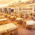 Wela Отель 4*