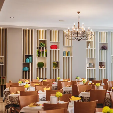 Wela Szálloda Napospart